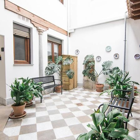 Tuguest Gracia Apartments グラナダ エクステリア 写真