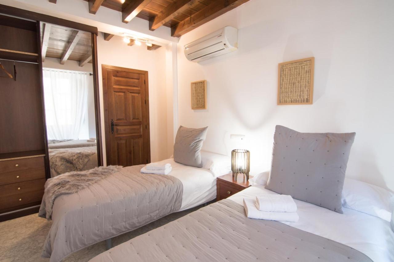 Tuguest Gracia Apartments グラナダ エクステリア 写真